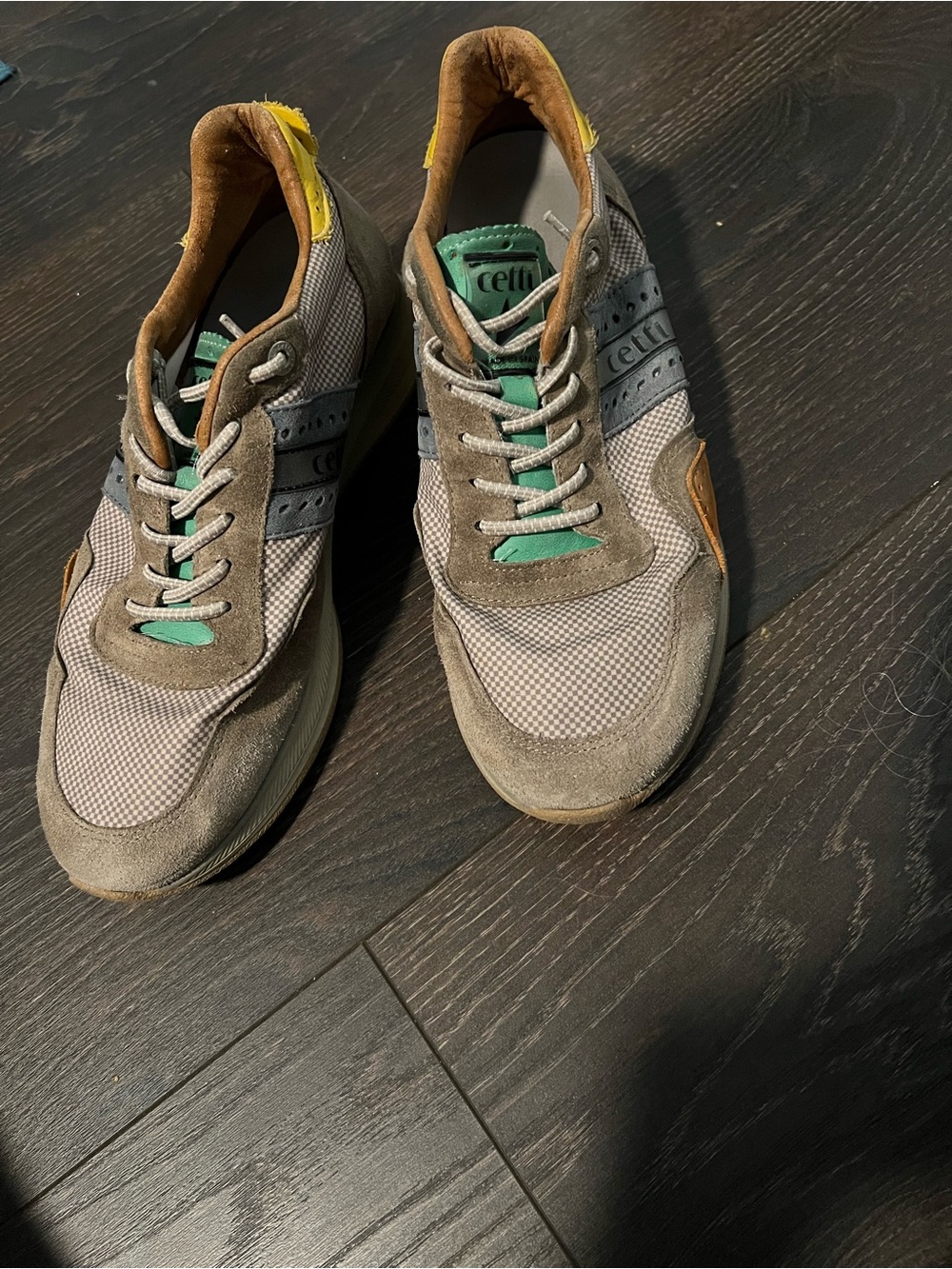 CETTI Men's Athletic Sneakers in Tan with Green Accents